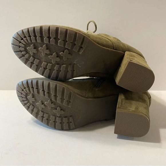 Steve Madden "NWOB" Olive Green Tammy Lace Up Suede Block Heel Boots Size 7 - Picture 8 of 8